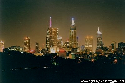 Melbourne by night